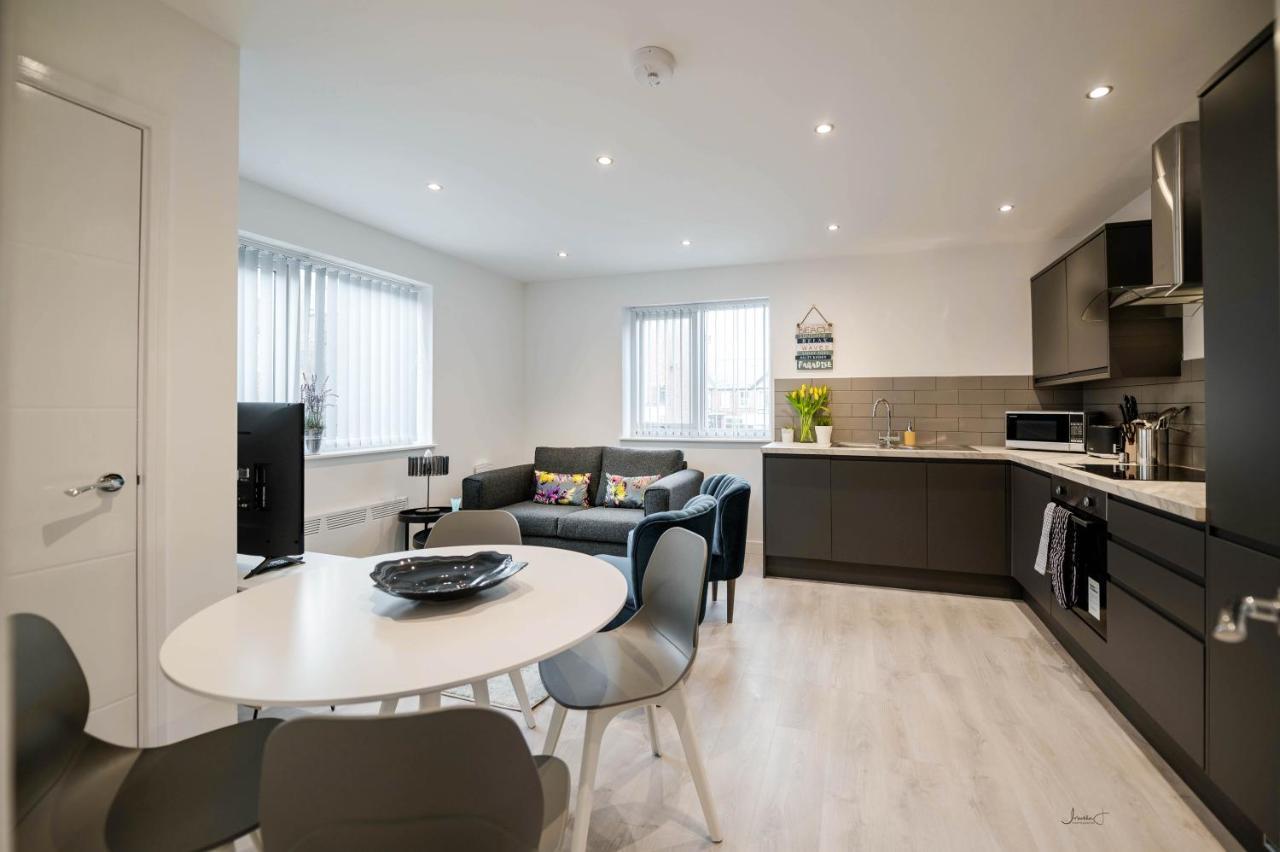 Charles Alexander Short Stay - Windmill House Apartments Lytham St Annes Exterior foto